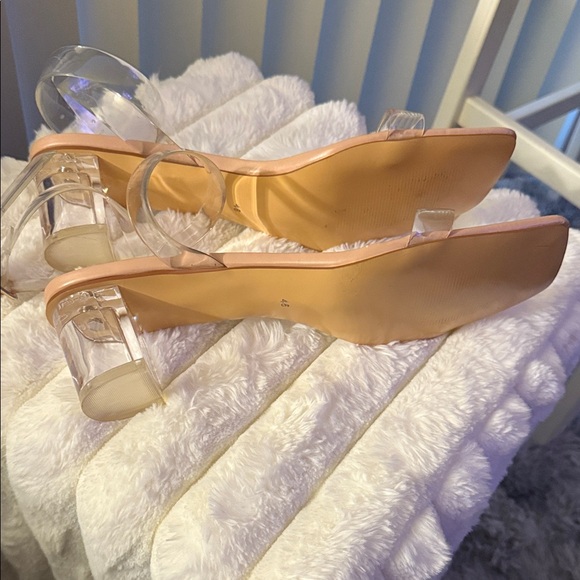 Chic Transparent Strap Heels - Picture 4 of 5